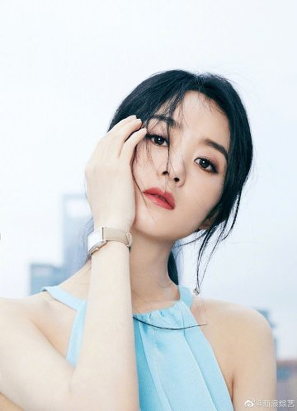 “Gái một con” Triệu Lệ Dĩnh được khen ngày càng đẹp! - 24