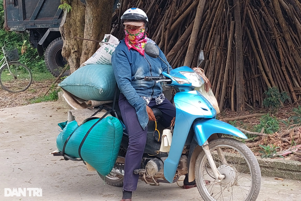 Nghề đổi hai lấy một, chạy hàng trăm km kiếm vài trăm ngàn mỗi ngày - 3 Nghề đổi hai lấy một, chạy hàng trăm km kiếm vài trăm ngàn mỗi ngày - 3