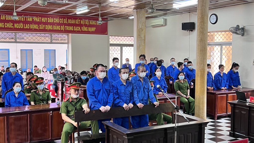 An Giang: Tòa trả hồ sơ, điều tra bổ sung vụ buôn lậu 51kg vàng - 2 An Giang: Tòa trả hồ sơ, điều tra bổ sung vụ buôn lậu 51kg vàng - 2