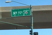 Mỹ: Nắng nóng gần 50 độ C làm chảy biển báo giao thông