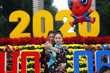 Tết gõ cửa, Hà Nội trang hoàng đón tết Canh Tý 2020