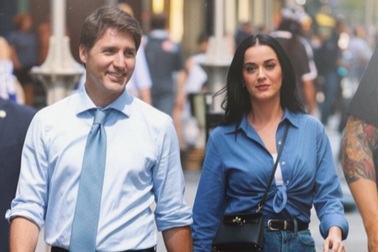 Ca sĩ Katy Perry tình tứ với cựu Thủ tướng Canada