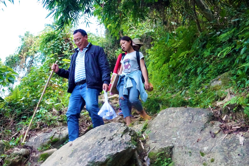 Bão giật tung mái trường, thầy trò Lấp Loa mơ lớp học kiên cố - 1