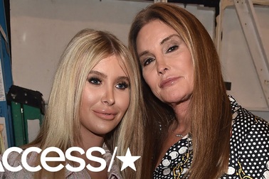Sophia Hutchins  thân thiết bên Caitlyn Jenner