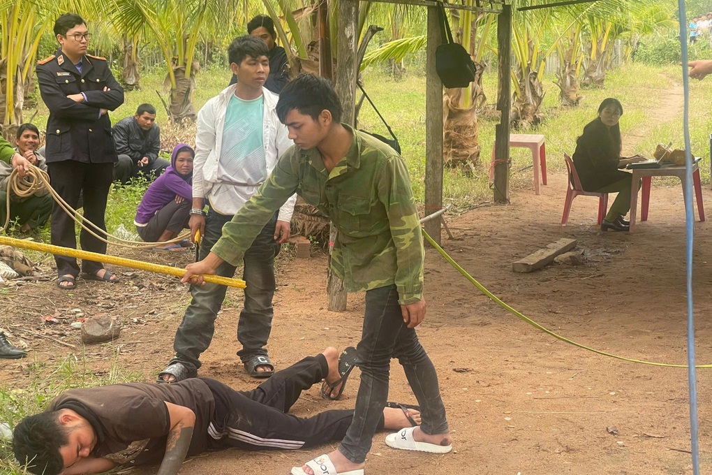 Hai cặp vợ chồng cùng lĩnh án trong một vụ giết người, phi tang xác - 2 Hai cặp vợ chồng cùng lĩnh án trong một vụ giết người, phi tang xác - 2