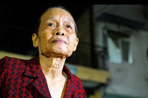 Mẹ già 70 tuổi và câu chuyện nồi lẩu "gánh" 3 thế hệ