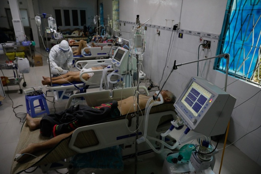 Bạn đọc Dân trí tặng 13 máy thở giúp bệnh nhân chiến đấu với Covid-19 - 3 Bạn đọc Dân trí tặng 13 máy thở giúp bệnh nhân chiến đấu với Covid-19 - 3