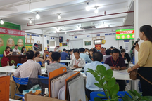 Vạch trần chiến thuật gian trá khiến khách tranh mua nhà có mộ