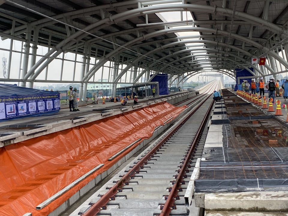 Phó Thủ tướng Phạm Bình Minh thị sát công trình metro TPHCM - 3 Phó Thủ tướng Phạm Bình Minh thị sát công trình metro TPHCM - 3