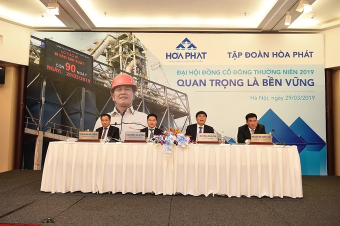 Đoàn Chủ tịch của Thép Hòa Phát tại Đại hội cổ đông năm 2019. 