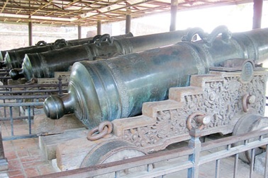 Lạ lùng những ông thần súng