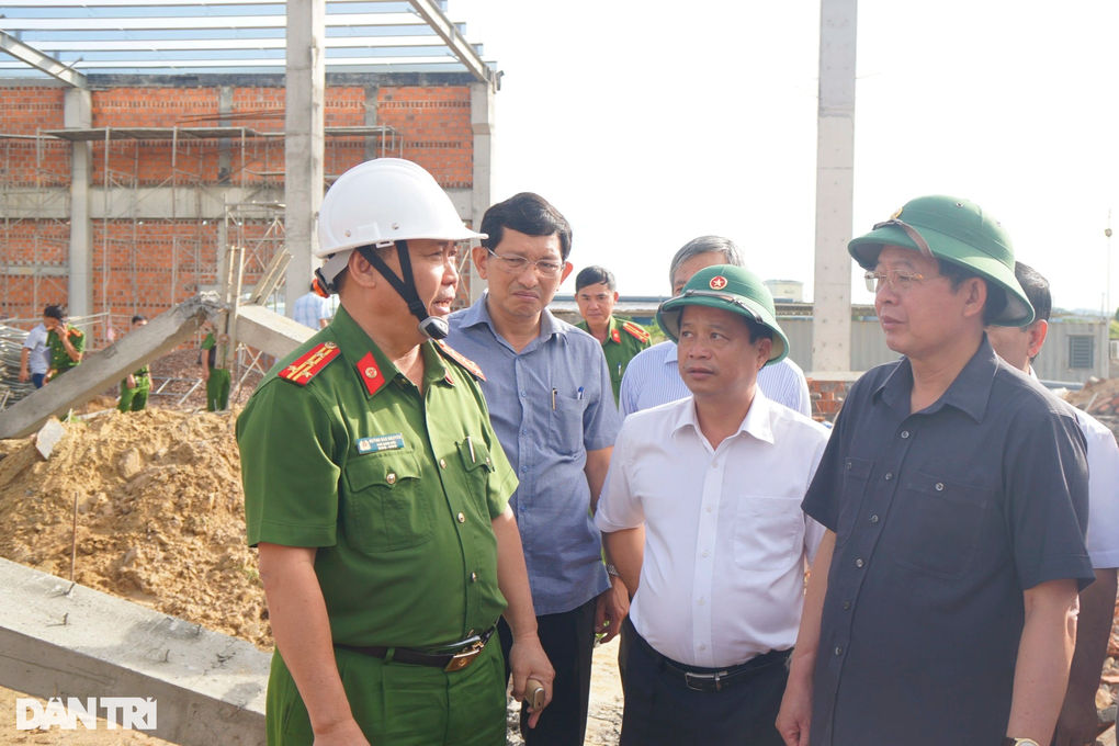 Hiện trường vụ sập tường khiến 5 người tử vong - 3 Hiện trường vụ sập tường khiến 5 người tử vong - 3