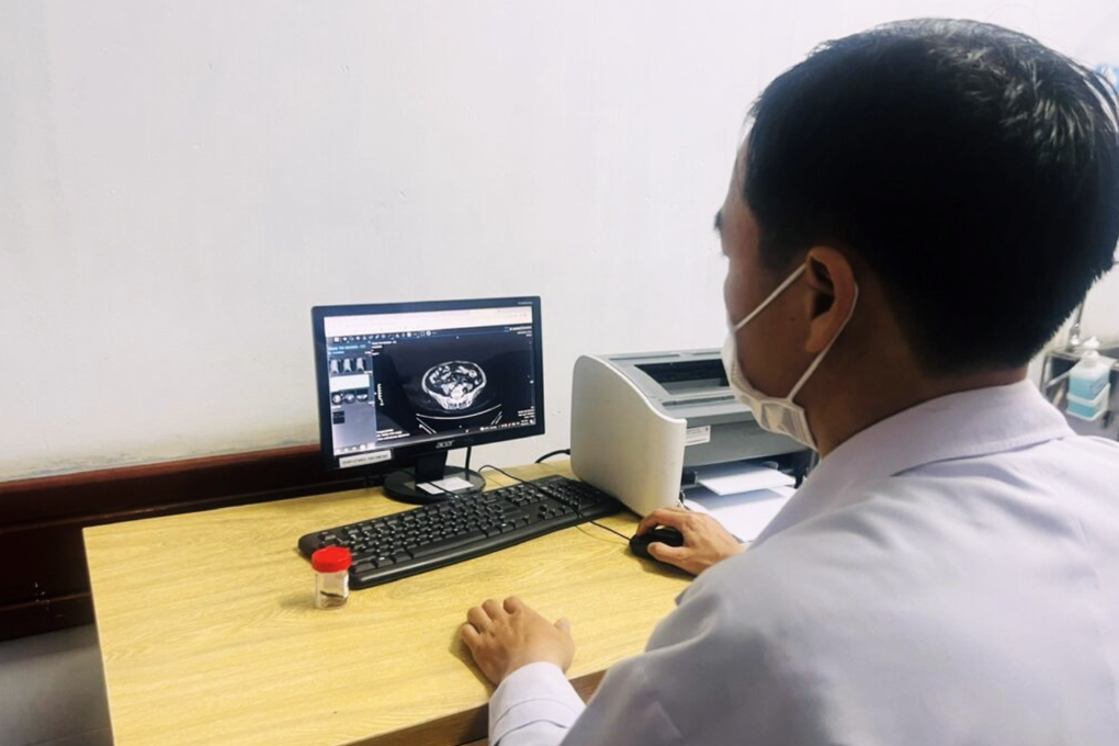 Ăn cháo hải sản nuốt luôn vỏ sò, cụ bà ở TPHCM thủng ruột nguy kịch - 2 Ăn cháo hải sản nuốt luôn vỏ sò, cụ bà ở TPHCM thủng ruột nguy kịch - 2
