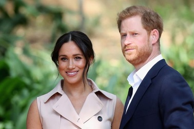 Rắc rối đầu tiên sau khi Meghan bị xóa tước vị hoàng gia