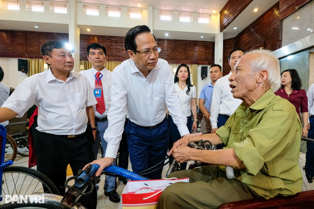Chủ tịch nước đáp ứng nguyện vọng, tặng 100 máy giặt hỗ trợ thương binh - 5 Chủ tịch nước đáp ứng nguyện vọng, tặng 100 máy giặt hỗ trợ thương binh - 5