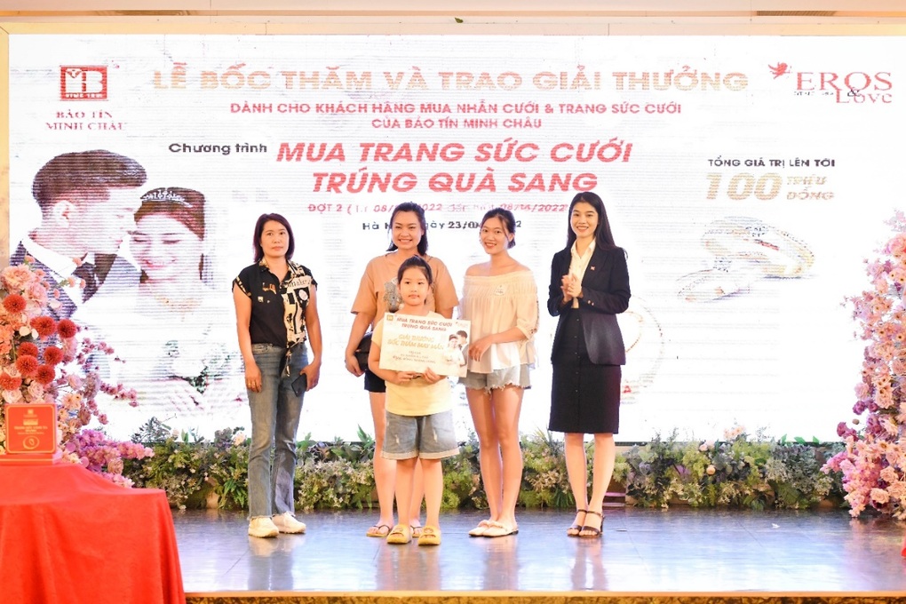 Bảo Tín Minh Châu trao thưởng tới 100 triệu đồng mùa cưới đợt 2 - 6