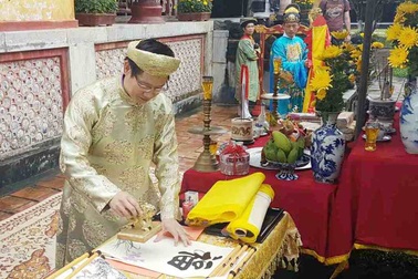 Lễ khai ấn năm mới và hạ nêu trong Hoàng cung Huế