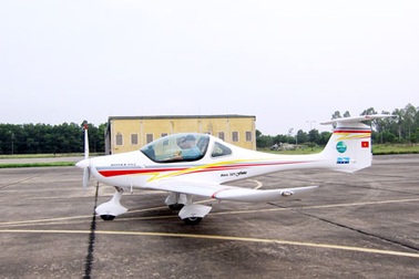 Cận cảnh bay thử trên máy bay cá nhân mới nhập về Việt Nam