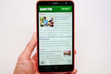 Mở hộp smartphone cỡ lớn Lumia 1320 sắp bán tại Việt Nam