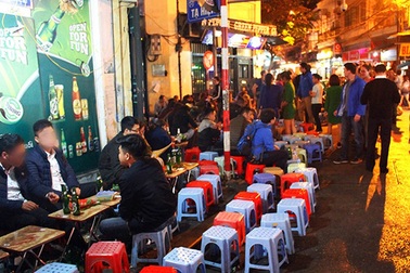 Hà Nội: Cấp phép thí điểm kinh doanh trên vỉa hè phố cổ