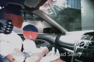 Thảm kịch đau lòng khi tài xế để con nhỏ ngồi vào lòng hoặc ngồi ghế trước