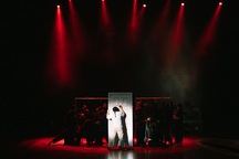 Học sinh trường Ams dàn dựng chương trình nghệ thuật mãn nhãn