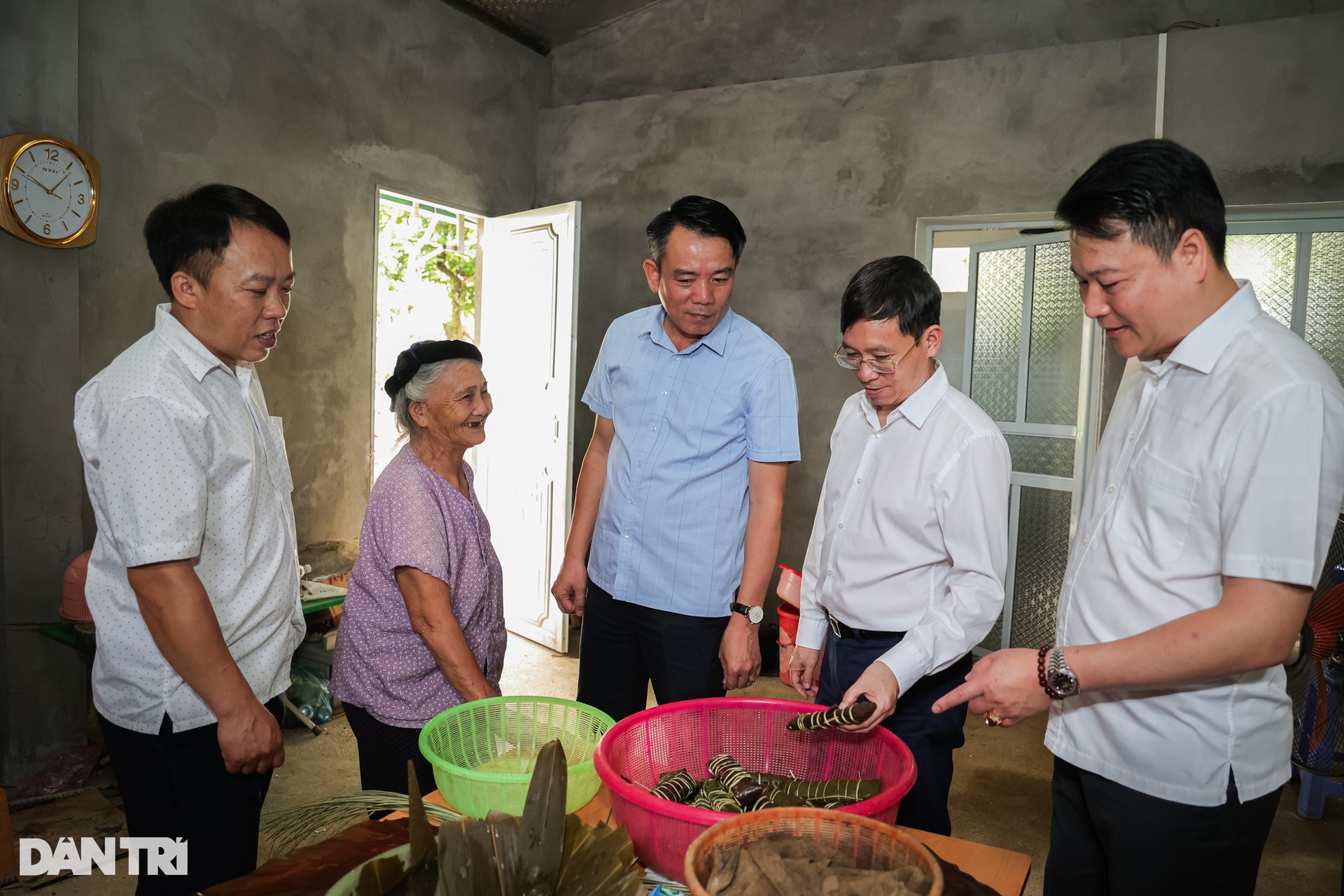 “Ngôi nhà mới mang nguồn năng lượng tích cực, giúp bà con thoát nghèo” - 13 “Ngôi nhà mới mang nguồn năng lượng tích cực, giúp bà con thoát nghèo” - 13