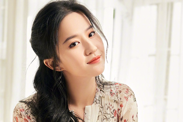 Hai người bí mật đứng sau thành công của "thần tiên tỷ tỷ" Lưu Diệc Phi