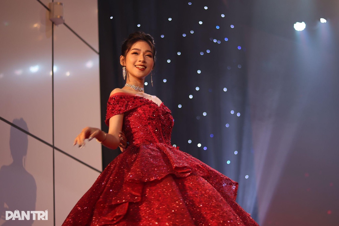 Tìm ra tân vương sinh viên của Đại học Kinh tế quốc dân - 18 Tìm ra tân vương sinh viên của Đại học Kinh tế quốc dân - 18