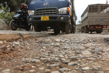 Đường BOT nối Đồng Nai với Bình Dương chi chít ổ gà, ổ voi