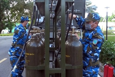 Quân đội sản xuất oxy lưu động, sẵn sàng hỗ trợ tâm dịch TPHCM