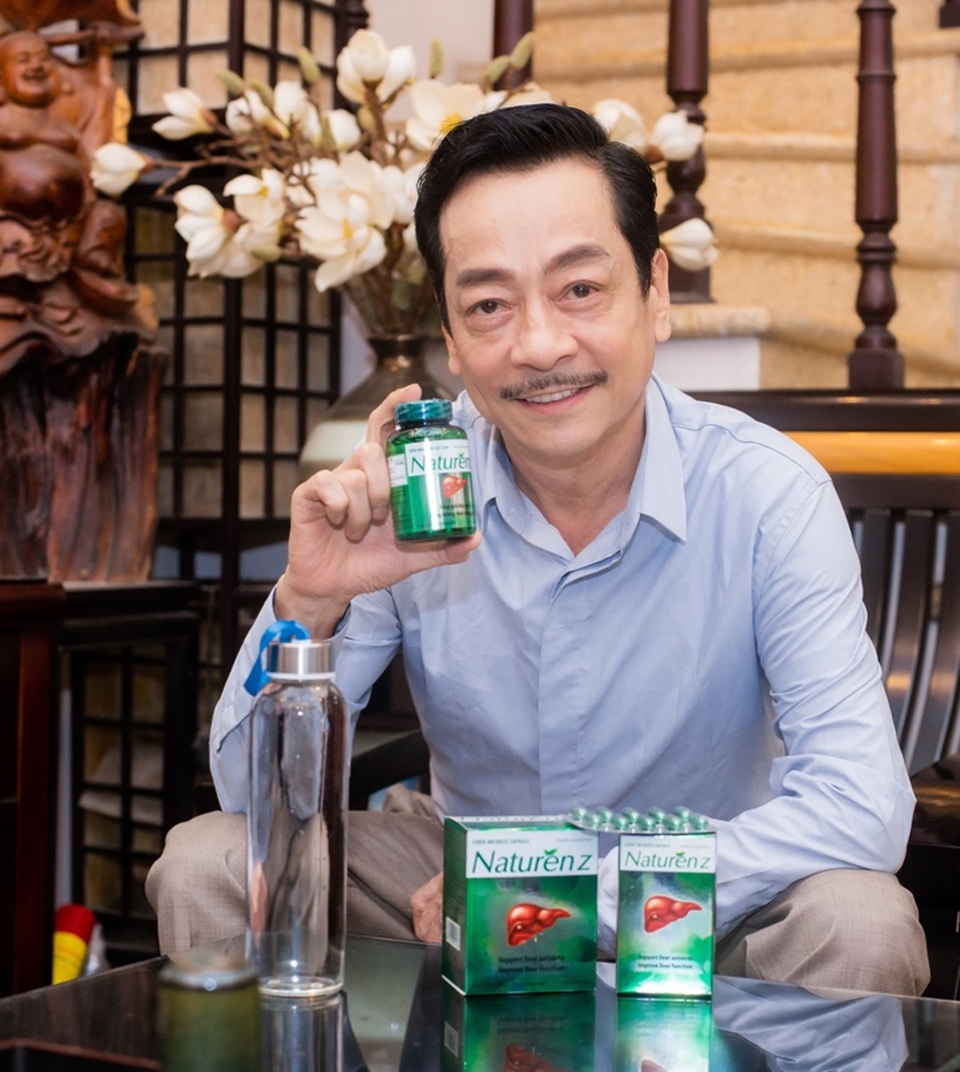 Nghệ sỹ Hoàng Dũng và thói quen giải độc gan từ công nghệ sinh học - 1 Nghệ sỹ Hoàng Dũng và thói quen giải độc gan từ công nghệ sinh học - 1