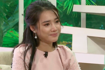 Nhã Phương nghẹn ngào trên truyền hình khi nhắc đến chuyện tình cảm "ồn ào"