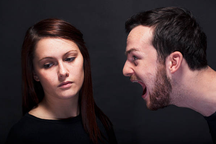 "Chỉ vì một cái tát, mẹ vợ xúi vợ tôi ly hôn"