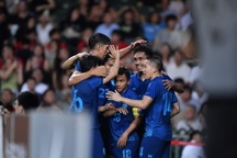 Dangda ghi bàn, đội tuyển Thái Lan đánh bại Hong Kong