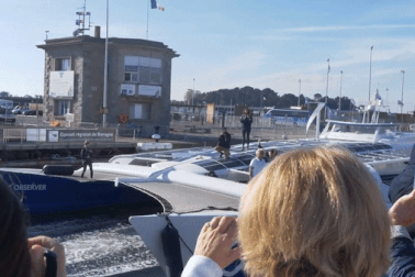 Khám phá con tàu chạy bằng nhiên liệu "0 đồng", tự sản xuất hydro