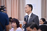 4 năm áp dụng luật, vẫn không biết ai là người đứng đầu trường đại học