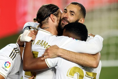 Barcelona thất thế, Real Madrid rộng cửa vô địch La Liga