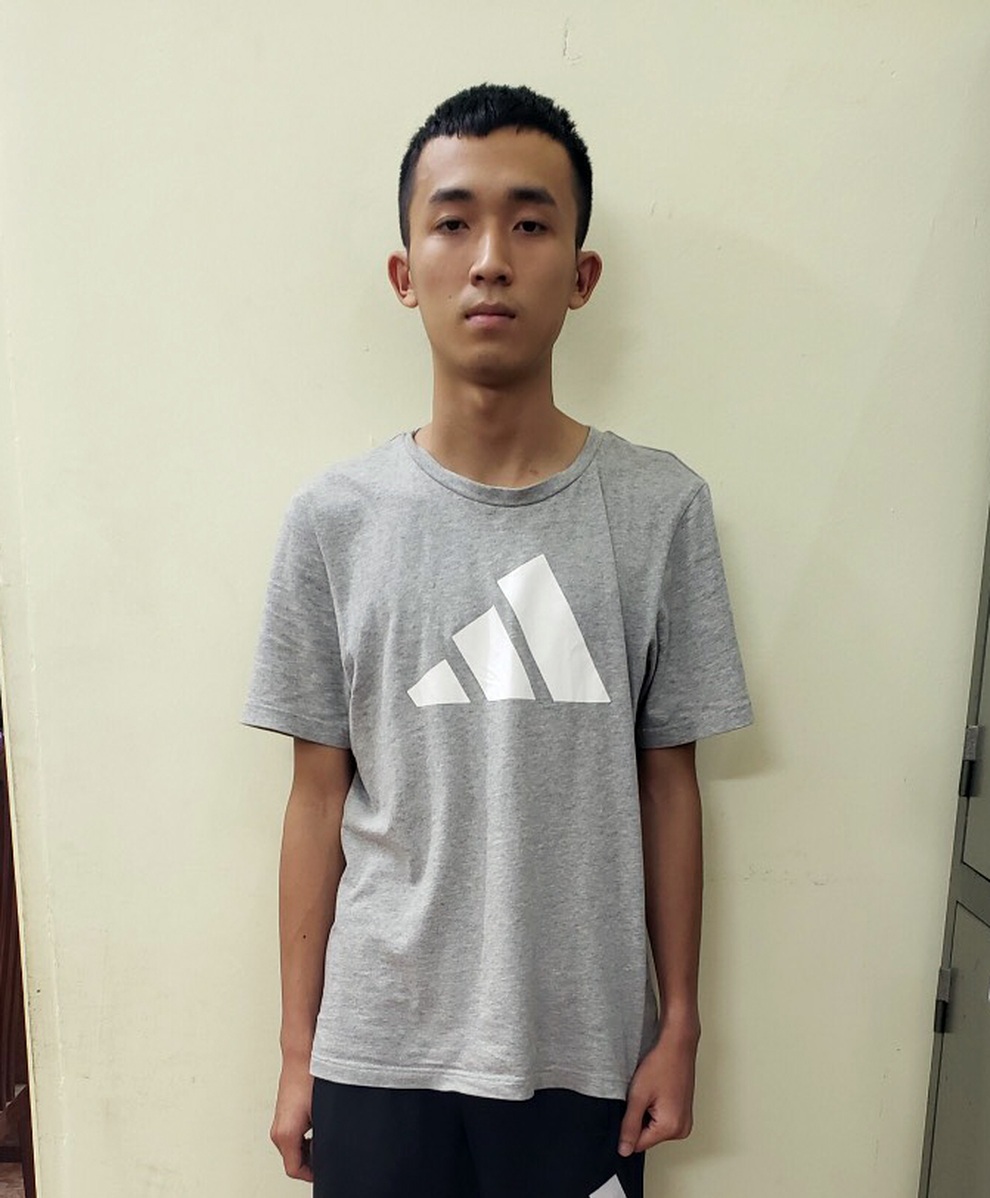 Hà Nội: Lộ diện ổ nhóm lừa bán lan đột biến giả, chiếm đoạt tiền tỷ - 2 Hà Nội: Lộ diện ổ nhóm lừa bán lan đột biến giả, chiếm đoạt tiền tỷ - 2