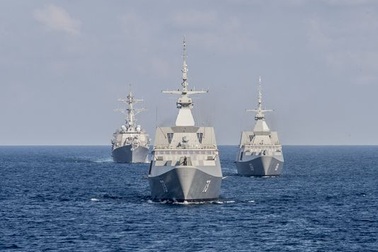 Mỹ sắp phái tàu chiến tới Biển Đông, thách thức Trung Quốc