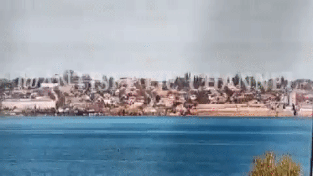 Nga ném bom xuyên bê tông, phá hủy căn cứ hậu cần của Ukraine ở Kherson - 1 Nga ném bom xuyên bê tông, phá hủy căn cứ hậu cần của Ukraine ở Kherson - 1