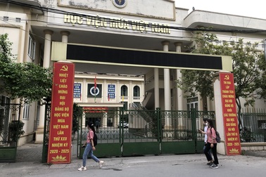 Vụ học sinh trường Múa kêu cứu: Nhà trường ra quyết định cấp bằng THCS