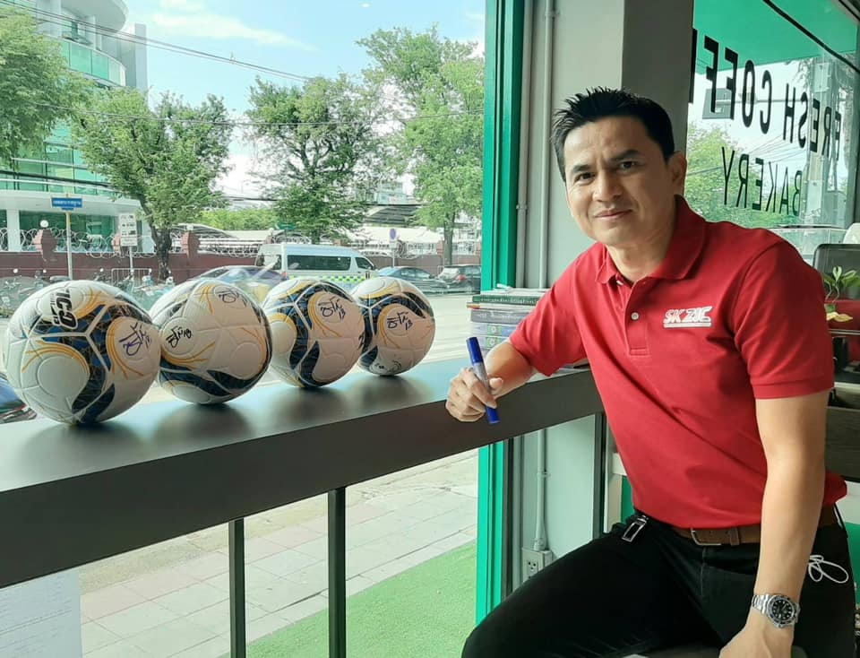 V-League khiến làng túc cầu khu vực ngước nhìn với Kiatisuk và Lee Nguyễn - 1 V-League khiến làng túc cầu khu vực ngước nhìn với Kiatisuk và Lee Nguyễn - 1