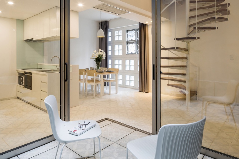 Chiêu độc lấy sáng khiến nhà 5 tầng ở Sài Gòn ngập nắng gió, đẹp cuốn hút - 7