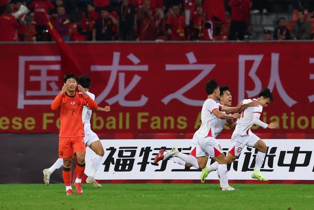 Phản ứng của CĐV Trung Quốc khi đội nhà gục ngã trước U22 Việt Nam - 2