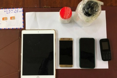 Bắt người đàn ông dọa tạt axít, cưỡng đoạt tiền để trả nợ