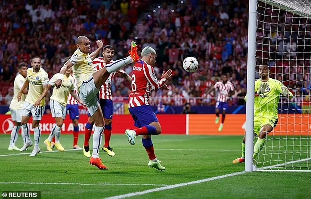 Griezmann giúp Atletico đánh bại Porto ở phút 90+11 - 4 Griezmann giúp Atletico đánh bại Porto ở phút 90+11 - 4