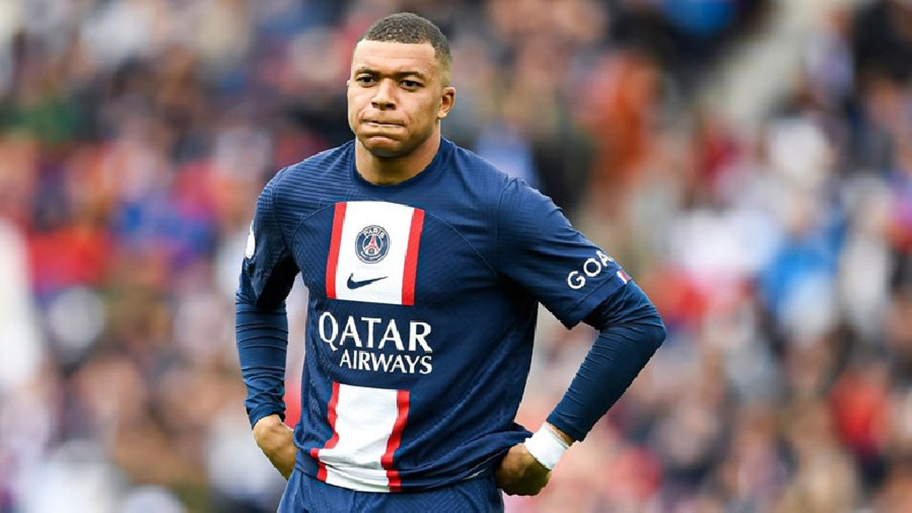 Động thái bất ngờ của Mbappe khiến PSG như ngồi trên đống lửa - 2 Động thái bất ngờ của Mbappe khiến PSG như ngồi trên đống lửa - 2