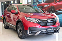 Honda CR-V giảm kỷ lục tại đại lý, giá thực tế chưa đến 900 triệu đồng