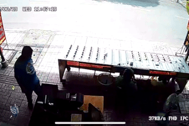 Người phụ nữ lang thang khắp TPHCM tìm kẻ trộm hơn 800 tờ vé số